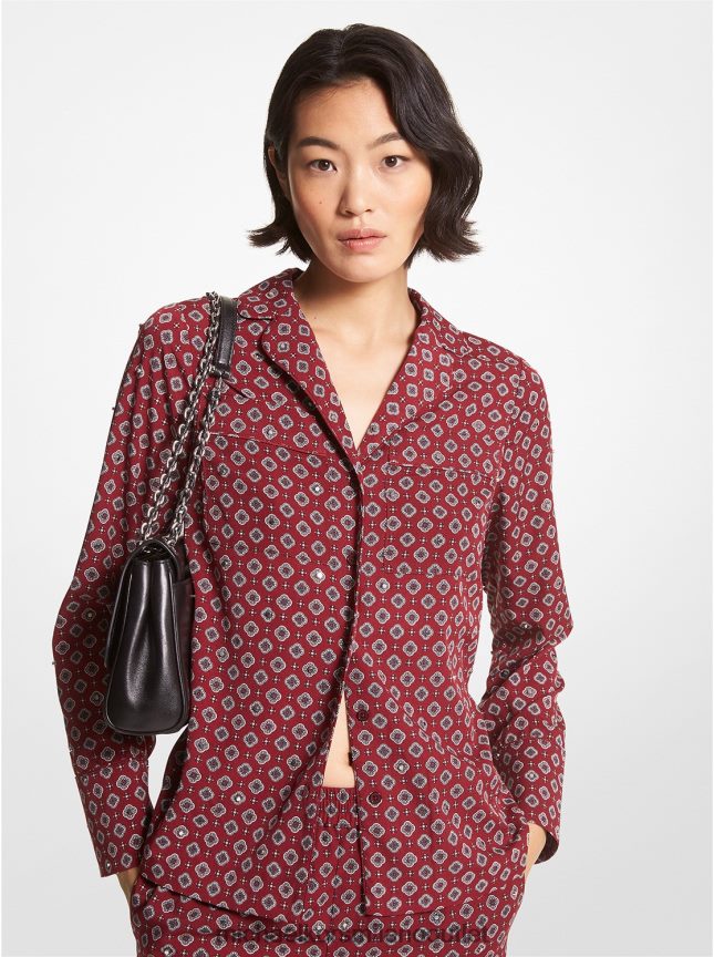 Michael Kors Camicia del pigiama in crêpe stropicciato con medaglioni borchiati donne merlot P06L0L456 vestiario