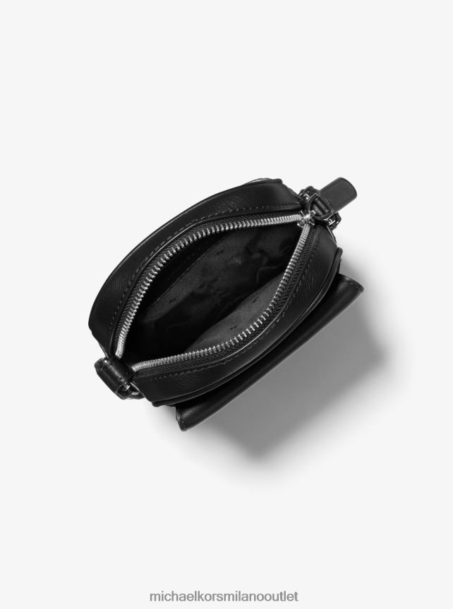 Michael Kors borsa a tracolla per smartphone in pelle martellata Hudson uomini nero P06L0L3187 Accessori